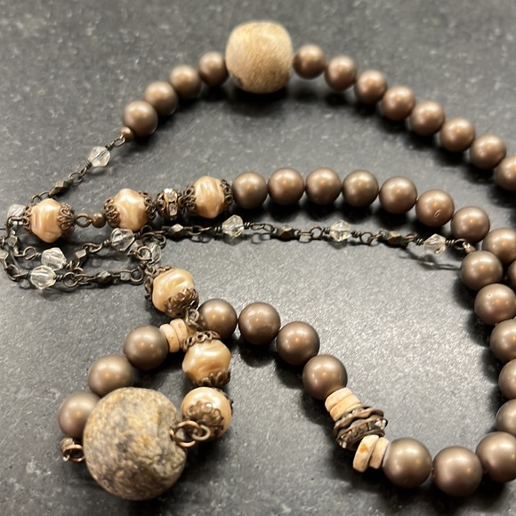 Stone and bead necklace - Picture 3 of 7